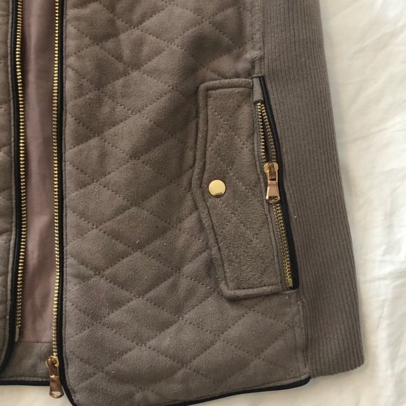 Fate Brown Suede vest with pockets - Picture 4 of 4